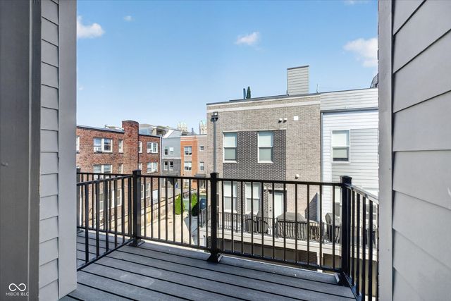 727 N Illinois Street 202, Indianapolis, IN 46204