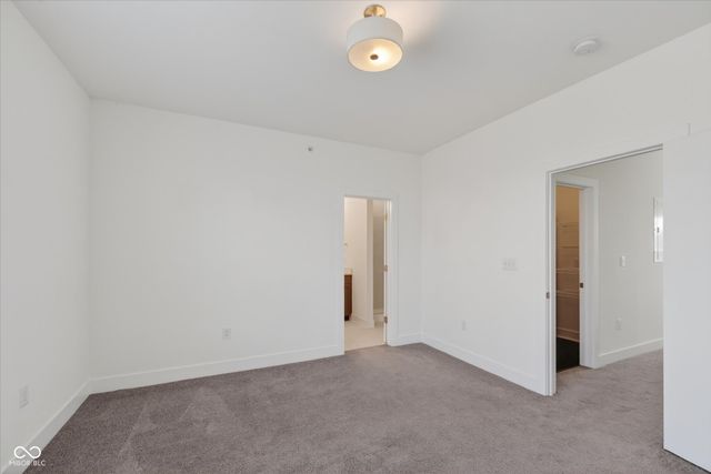 727 N Illinois Street 202, Indianapolis, IN 46204