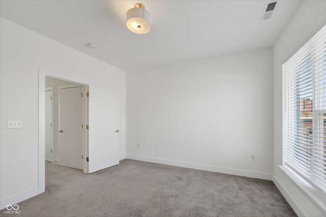 727 N Illinois Street 202, Indianapolis, IN 46204