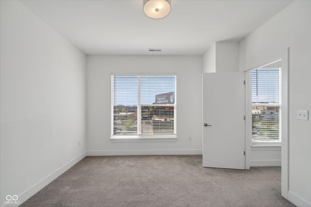 727 N Illinois Street 202, Indianapolis, IN 46204
