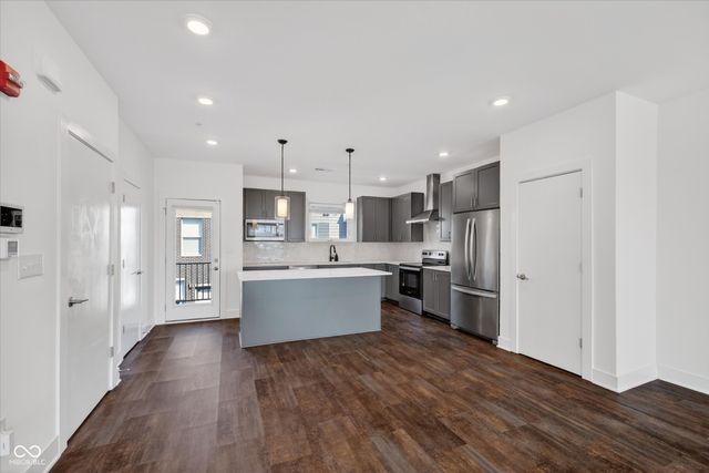 727 N Illinois Street 202, Indianapolis, IN 46204