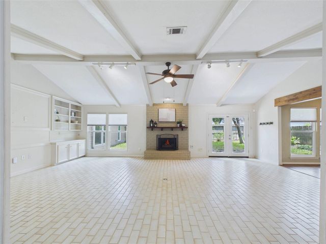 1010 Baronridge Drive, Seabrook, TX 77586