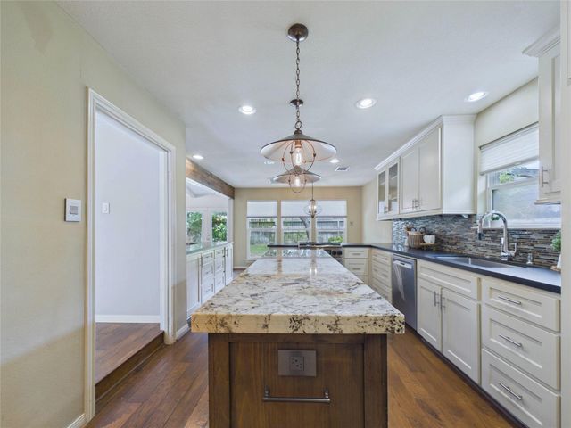 1010 Baronridge Drive, Seabrook, TX 77586