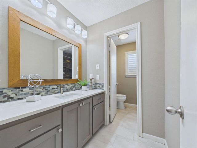 1010 Baronridge Drive, Seabrook, TX 77586