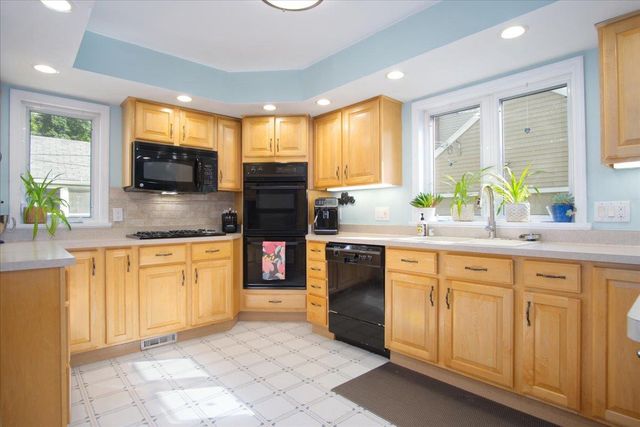 238 Kensington Drive, Madison, WI 53704