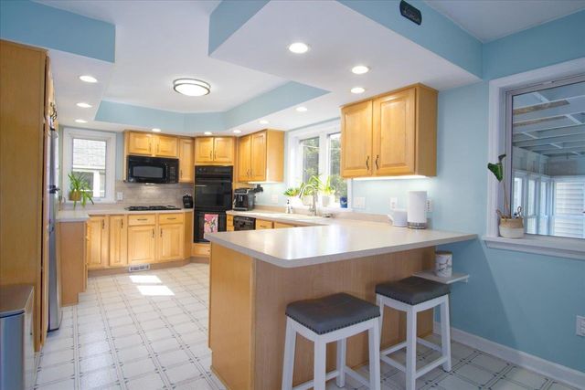 238 Kensington Drive, Madison, WI 53704