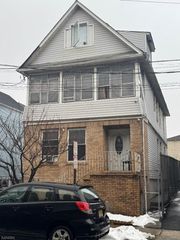 128 4Th St, Elizabeth City, NJ 07206