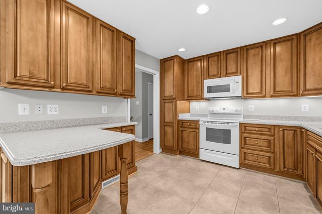 4304 KAREN ST, Suitland, MD 20746