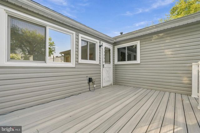 4304 KAREN ST, Suitland, MD 20746
