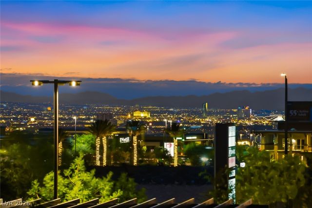 3200 Lumassina Way, Henderson, NV 89044