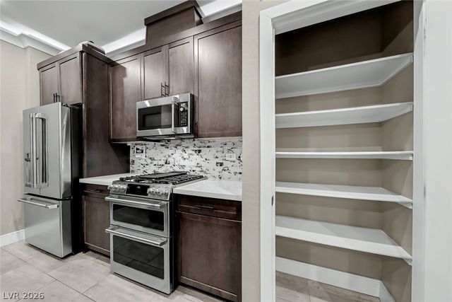 3200 Lumassina Way, Henderson, NV 89044