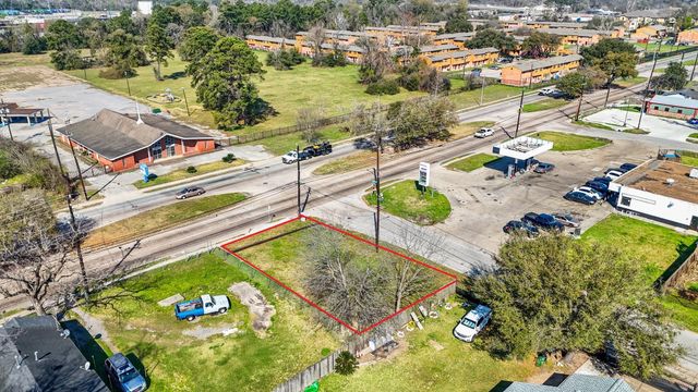 0 Wayside Drive N, Houston, TX 77028