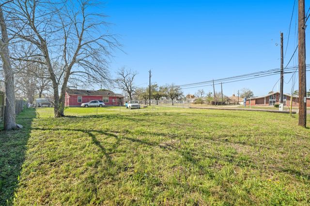 0 Wayside Drive N, Houston, TX 77028