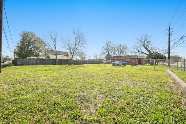 0 Wayside Drive N, Houston, TX 77028