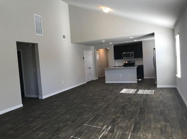 108 Cranbrook LN, Hutto, TX 78634