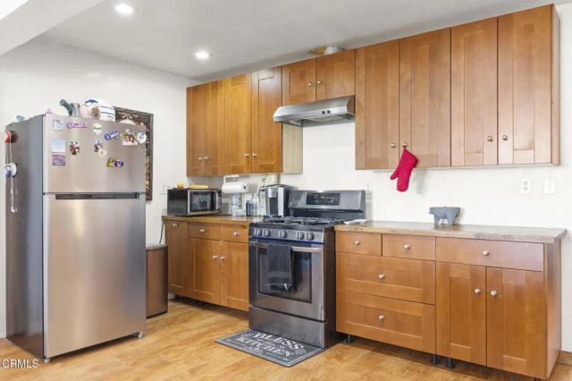 320 D Street, Fillmore, CA 93015