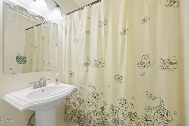 320 D Street, Fillmore, CA 93015