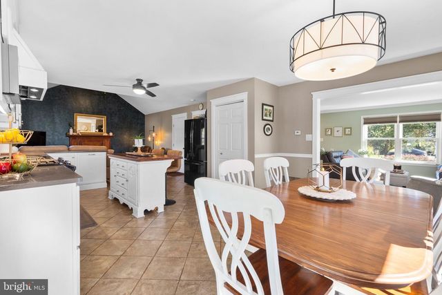 55 LAURA DR, Barto, PA 19504