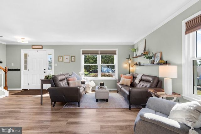 55 LAURA DR, Barto, PA 19504