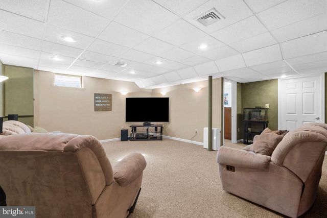 55 LAURA DR, Barto, PA 19504