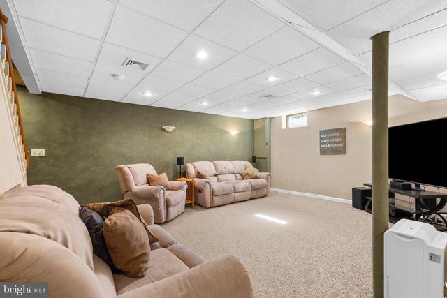 55 LAURA DR, Barto, PA 19504