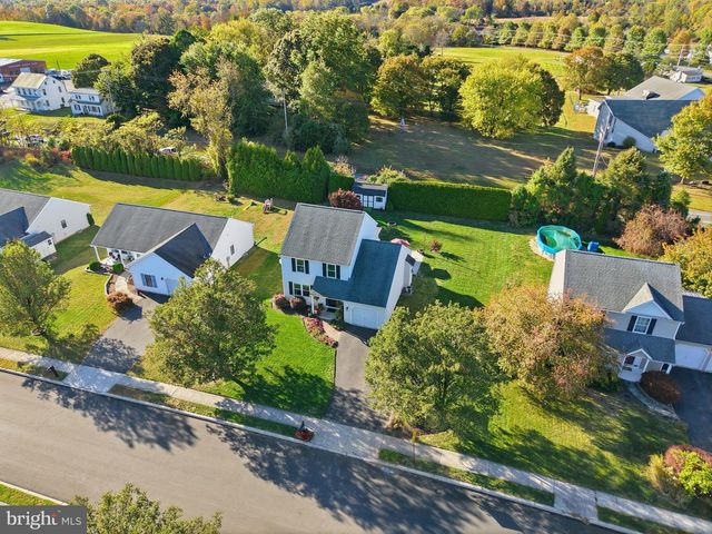 55 LAURA DR, Barto, PA 19504