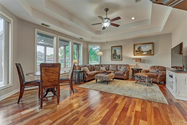 115 Brookgreen Circle N, Montgomery, TX 77356