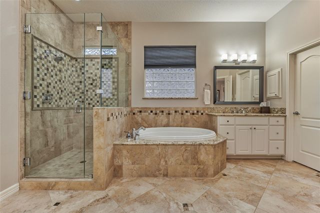 115 Brookgreen Circle N, Montgomery, TX 77356