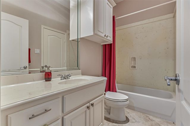 115 Brookgreen Circle N, Montgomery, TX 77356