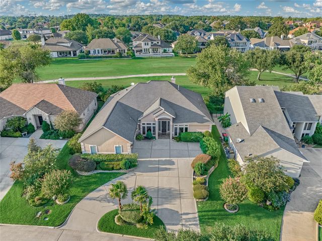 115 Brookgreen Circle N, Montgomery, TX 77356