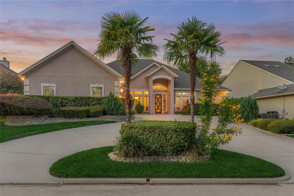 115 Brookgreen Circle N, Montgomery, TX 77356