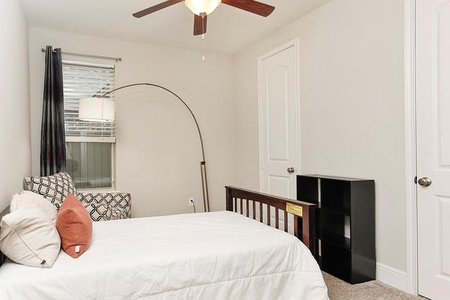 14 Red Barn Way, The Woodlands, TX 77389