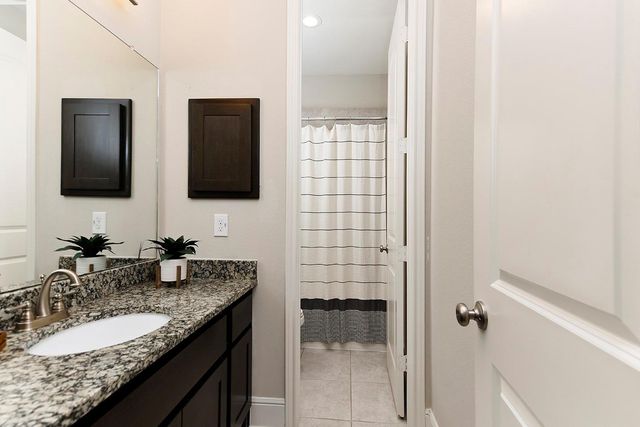 14 Red Barn Way, The Woodlands, TX 77389