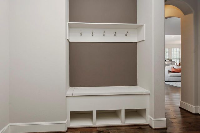 14 Red Barn Way, The Woodlands, TX 77389