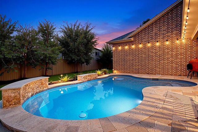 14 Red Barn Way, The Woodlands, TX 77389