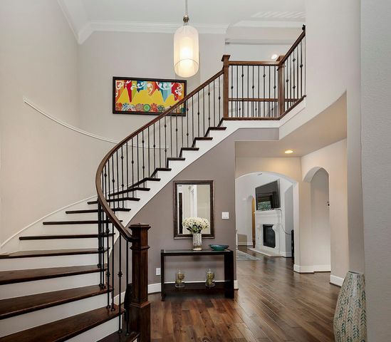 14 Red Barn Way, The Woodlands, TX 77389