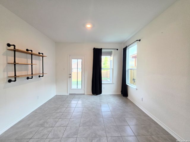 250 W FLOWING RIVER DR, Boerne, TX 78006