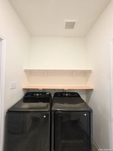 250 W FLOWING RIVER DR, Boerne, TX 78006