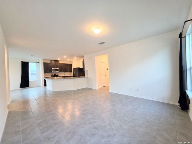 250 W FLOWING RIVER DR, Boerne, TX 78006