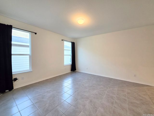 250 W FLOWING RIVER DR, Boerne, TX 78006