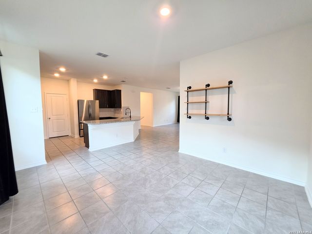 250 W FLOWING RIVER DR, Boerne, TX 78006