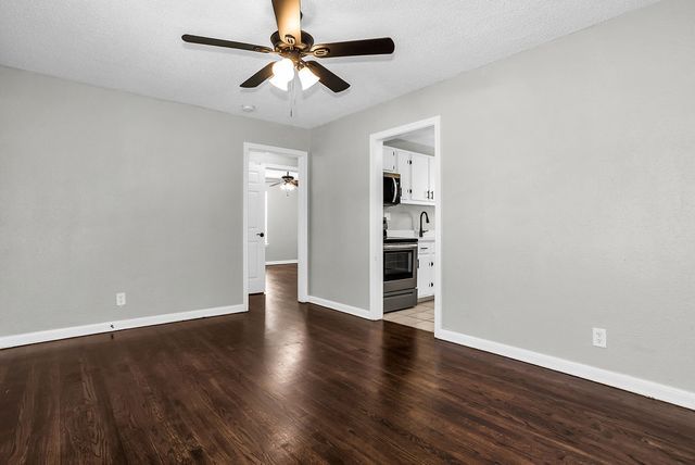 2412 Spiller Street, Fort Worth, TX 76105