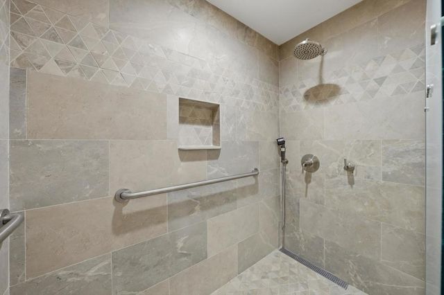 910 Island Drive 206, Rancho Mirage, CA 92270