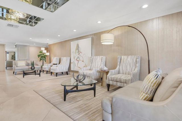 910 Island Drive 206, Rancho Mirage, CA 92270