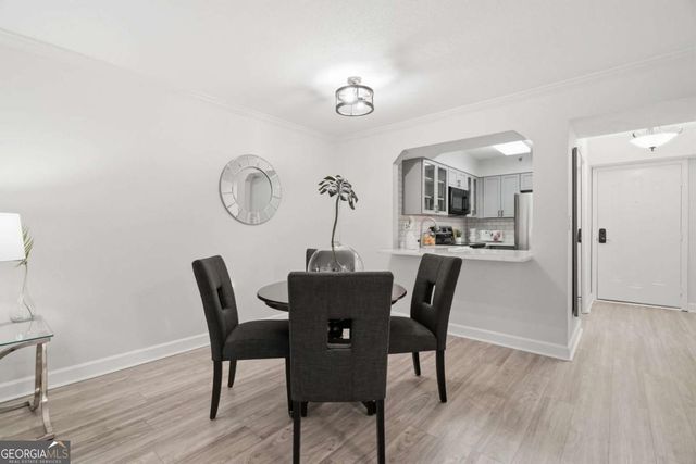 2870 Pharr Court South NW 207, Atlanta, GA 30305