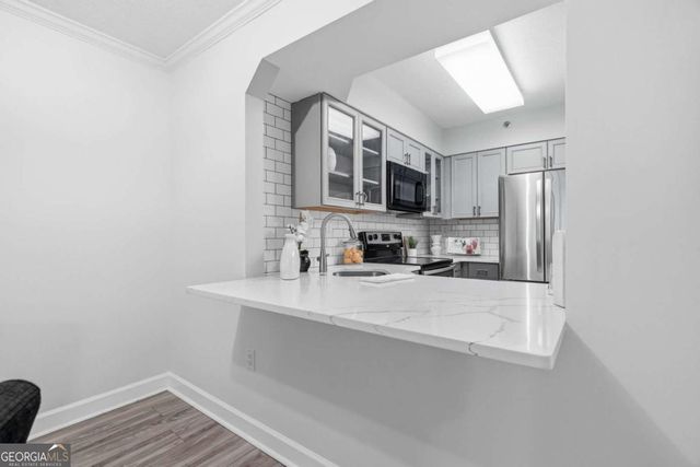 2870 Pharr Court South NW 207, Atlanta, GA 30305