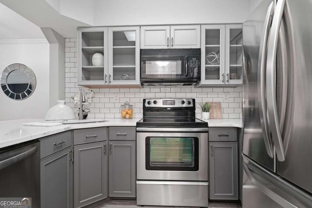 2870 Pharr Court South NW 207, Atlanta, GA 30305