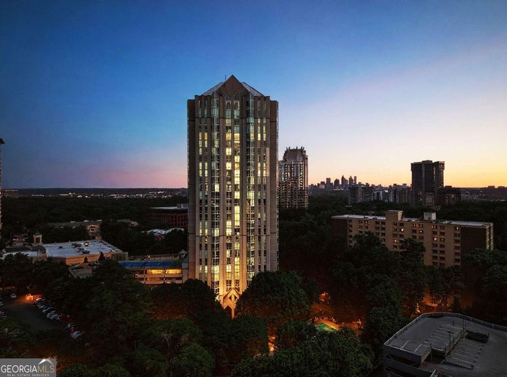 2870 Pharr Court South NW 207, Atlanta, GA 30305
