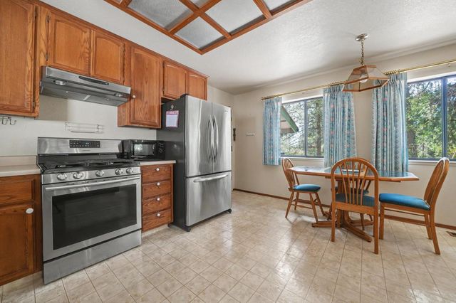 25010 Buckhorn Ridge Rd, Pioneer, CA 95666