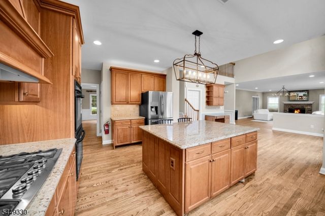 4 Middlesworth Farm Rd, Washington Twp., NJ 07853